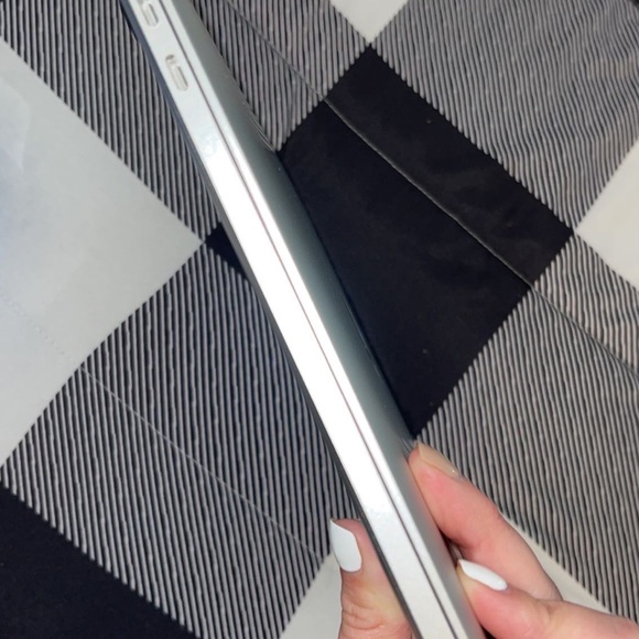 Apple MacBook Pro 13” Display with Touch Bar - Picture 9 of 15